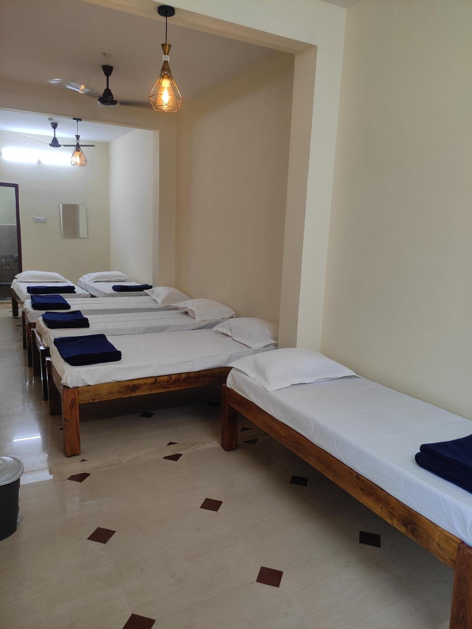 Nest Inn Service Rooms Чикмагалур Экстерьер фото