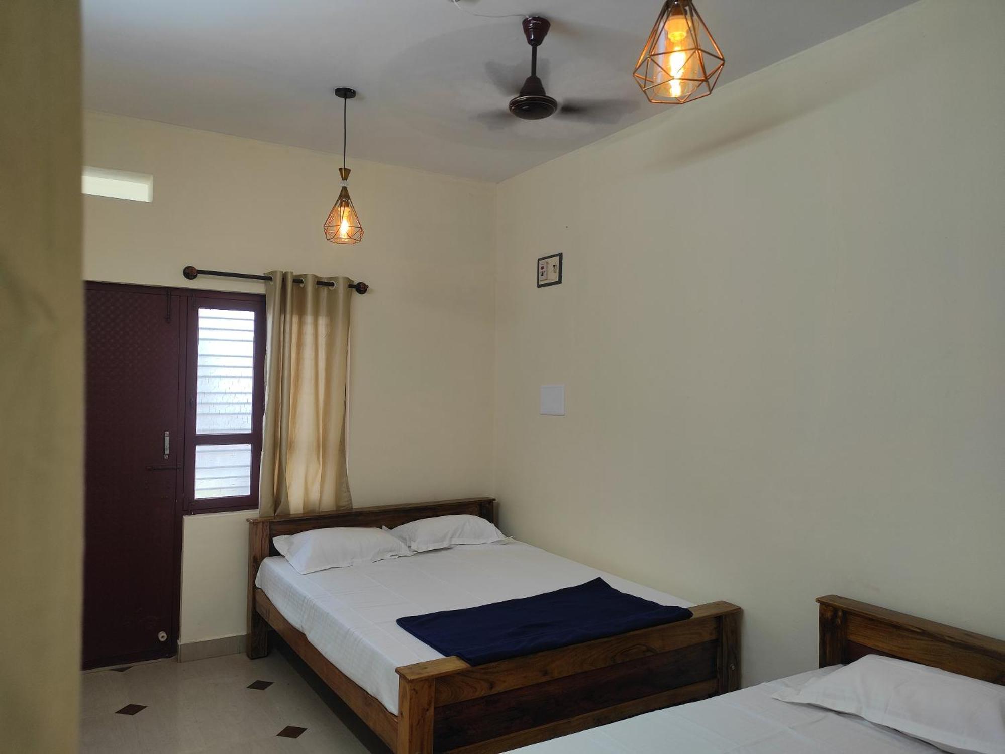 Nest Inn Service Rooms Чикмагалур Экстерьер фото